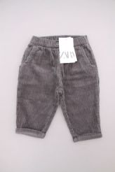 Pantalon velours neuf  Zara